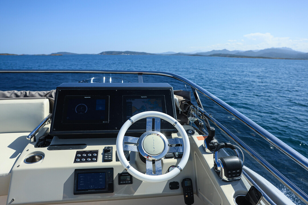 yacht